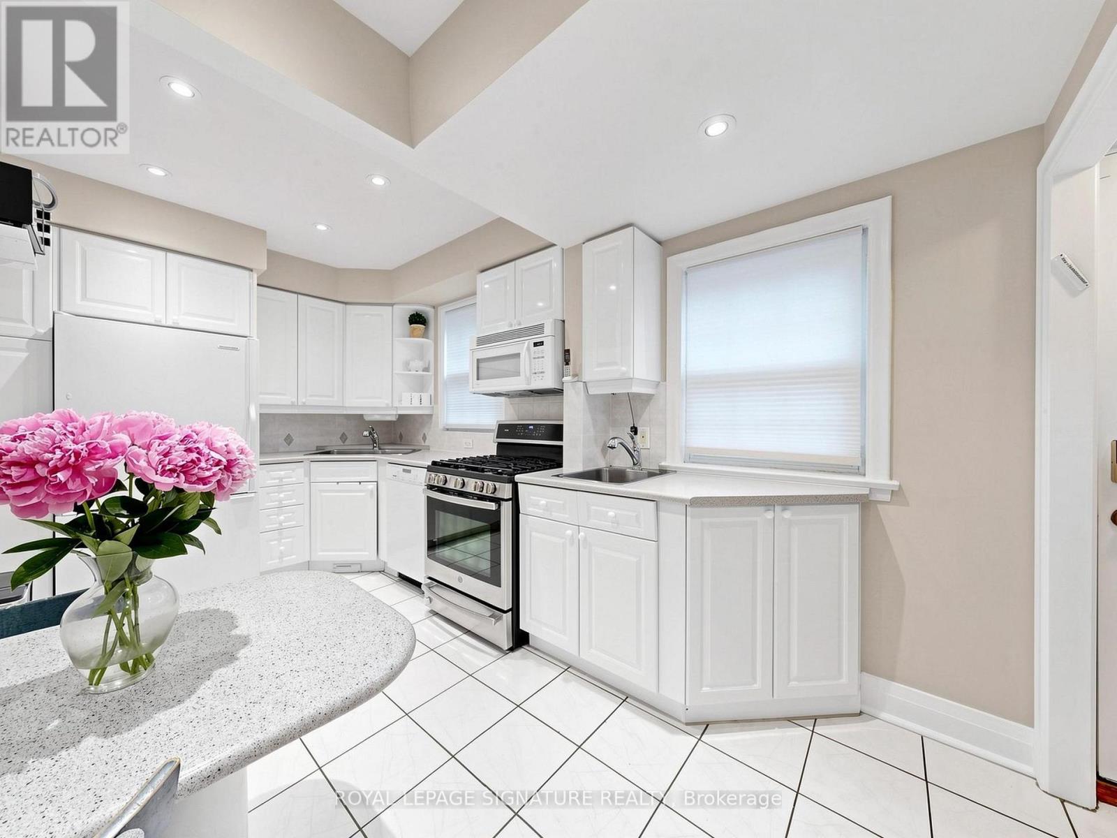 46 BROOKVIEW DRIVE - 9