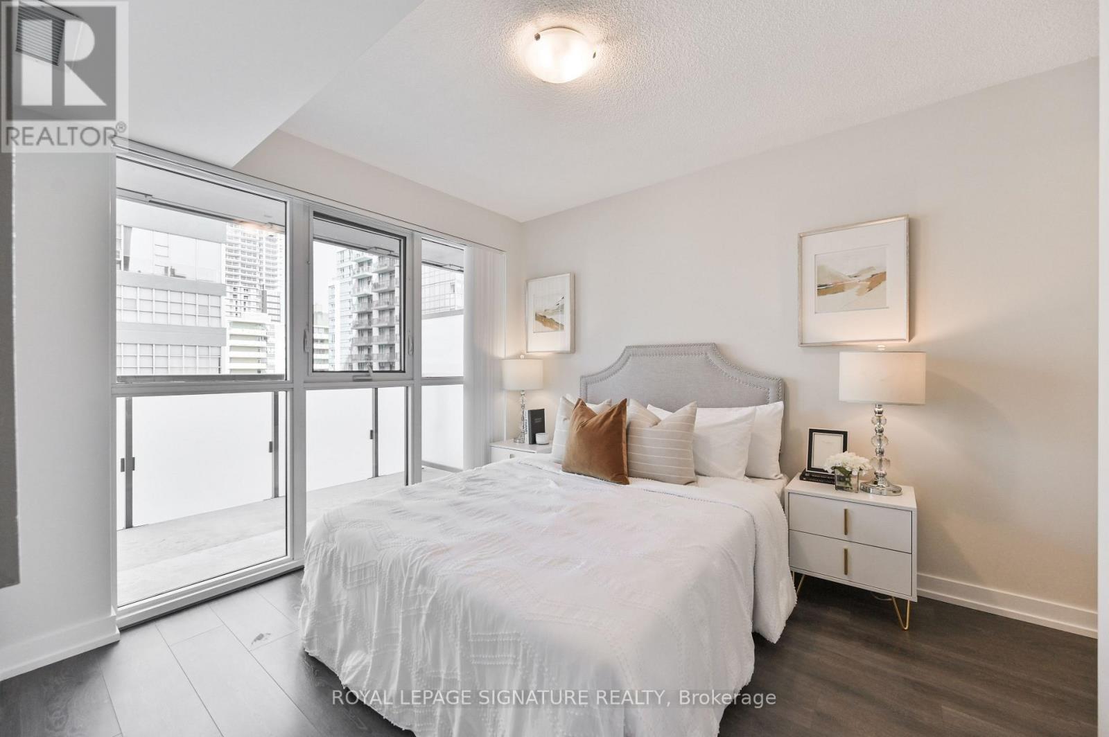 #606 125 REDPATH AVENUE - 18