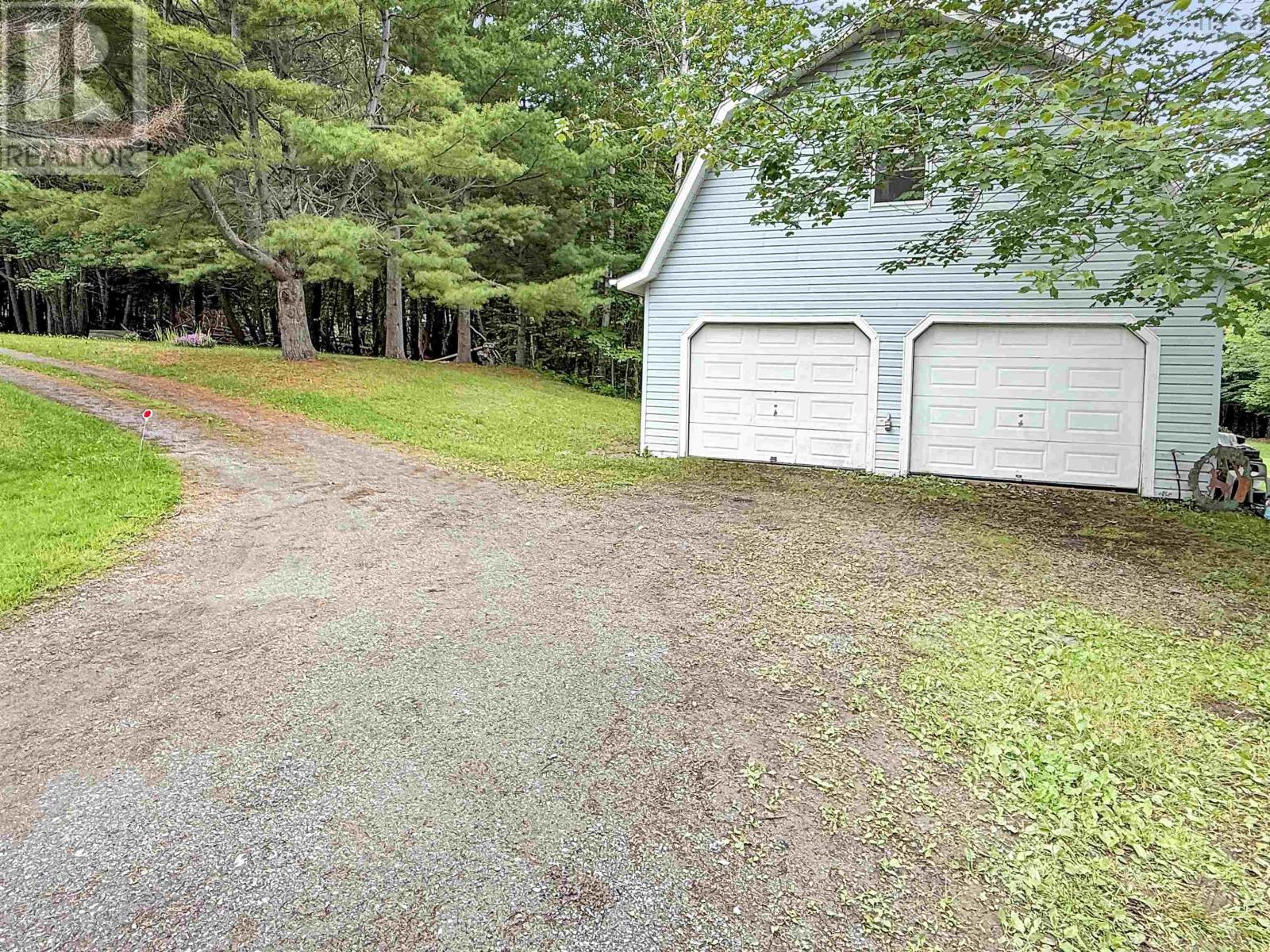 26 South Hill Drive - 21