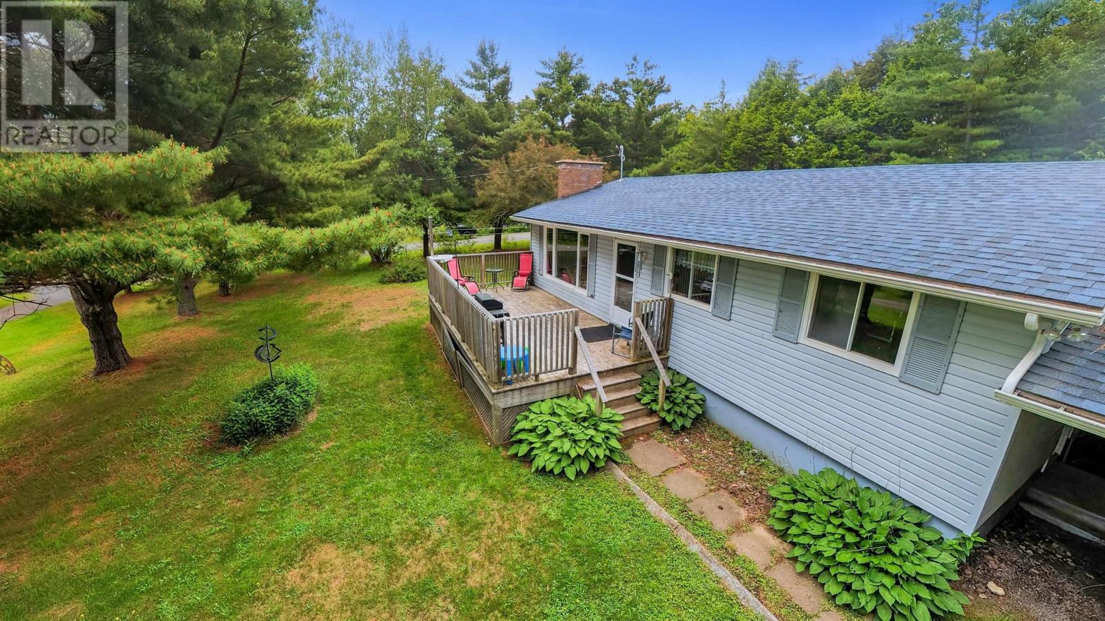 26 South Hill Drive - 27