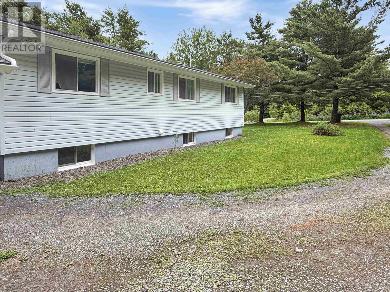 26 South Hill Drive - 29