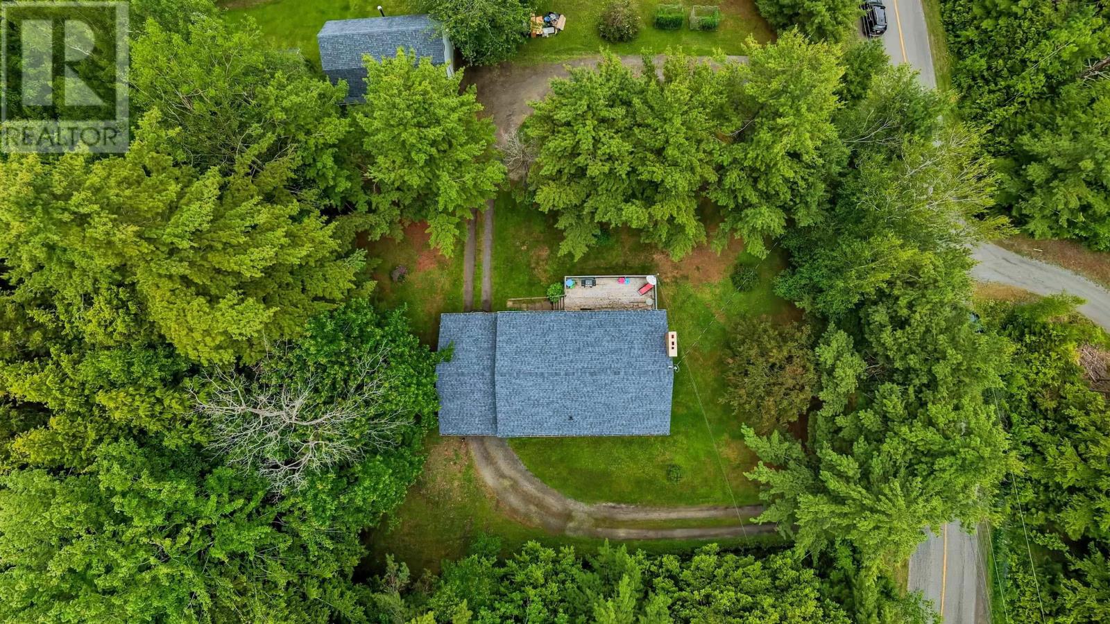 26 South Hill Drive - 34