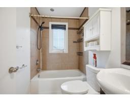 Bathroom - 55-b Rue De Bourassa, Gatineau, QC J8T5E3 Photo 12