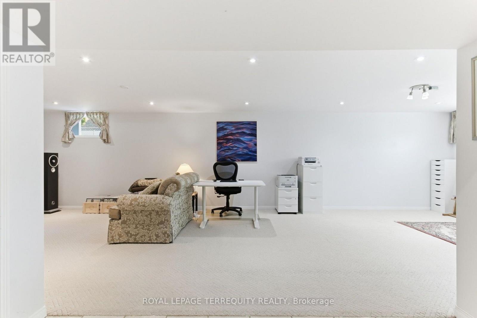 35 SEDGEMOUNT DRIVE - 29