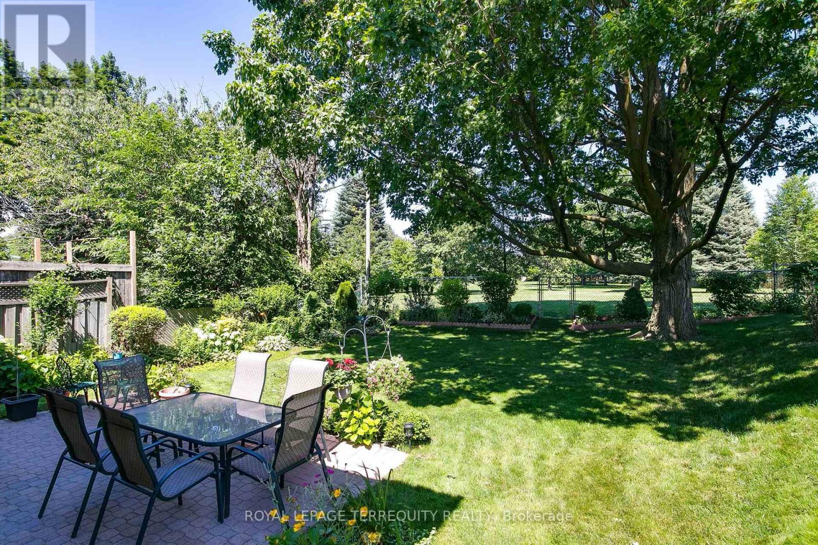 35 SEDGEMOUNT DRIVE - 45