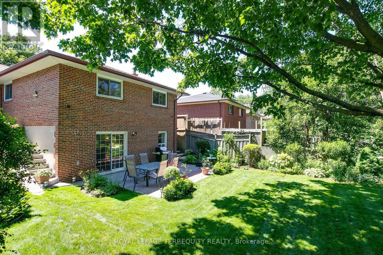 35 SEDGEMOUNT DRIVE - 46