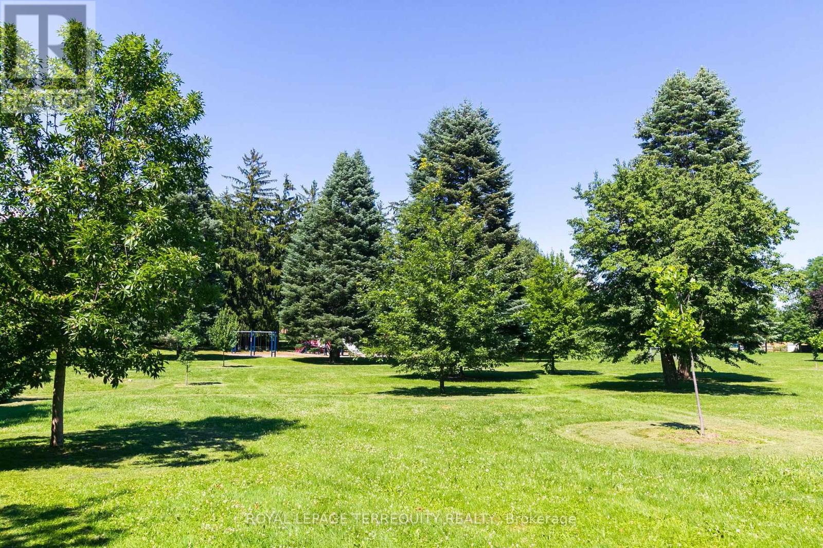 35 SEDGEMOUNT DRIVE - 48