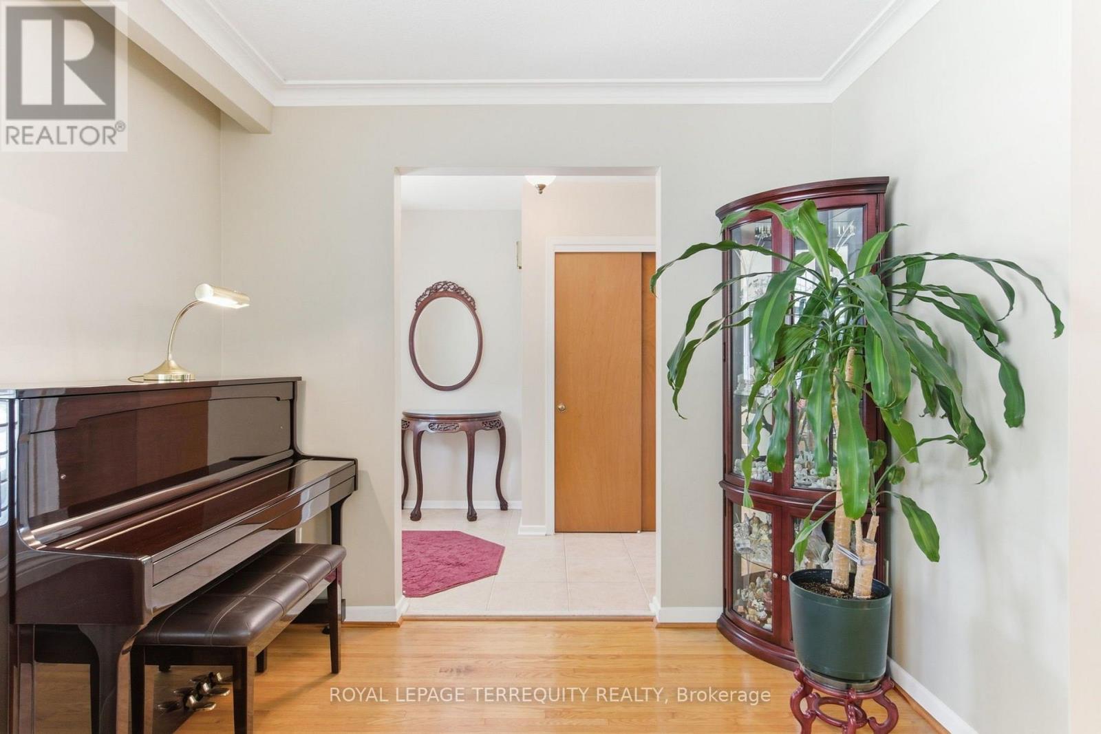 35 SEDGEMOUNT DRIVE - 9