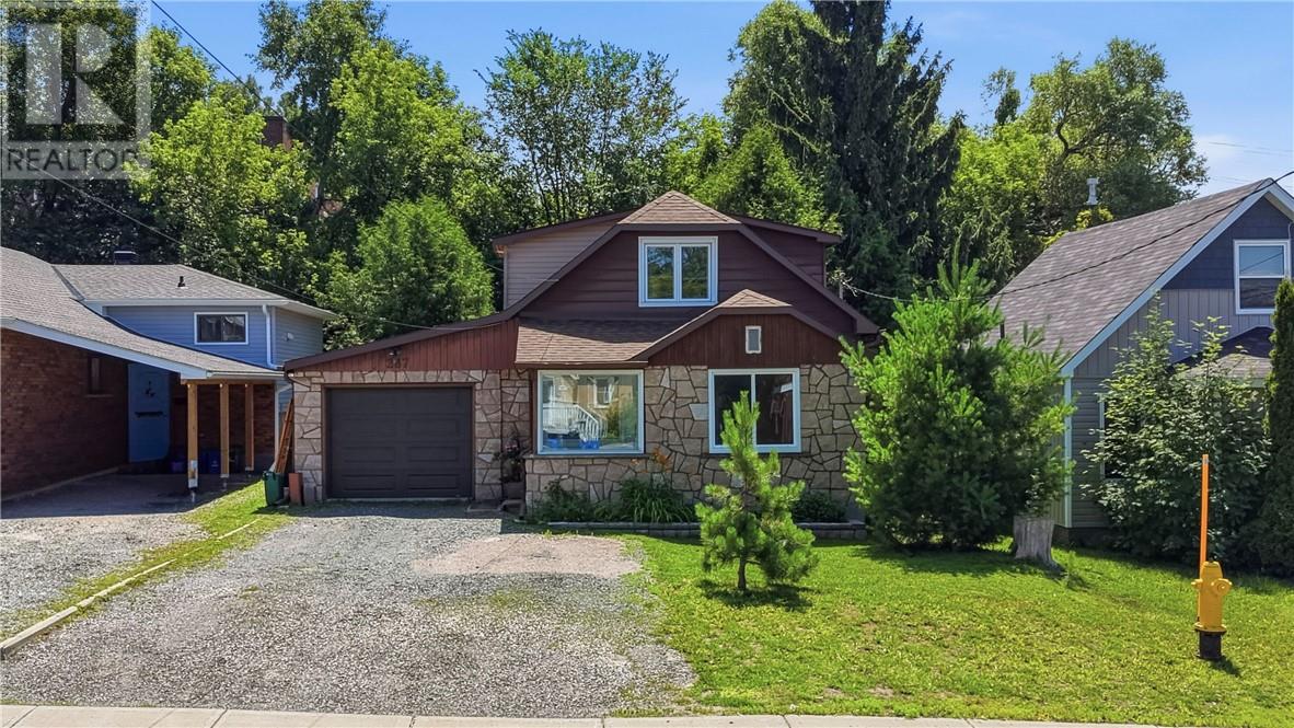 287 HYLAND Drive - 1