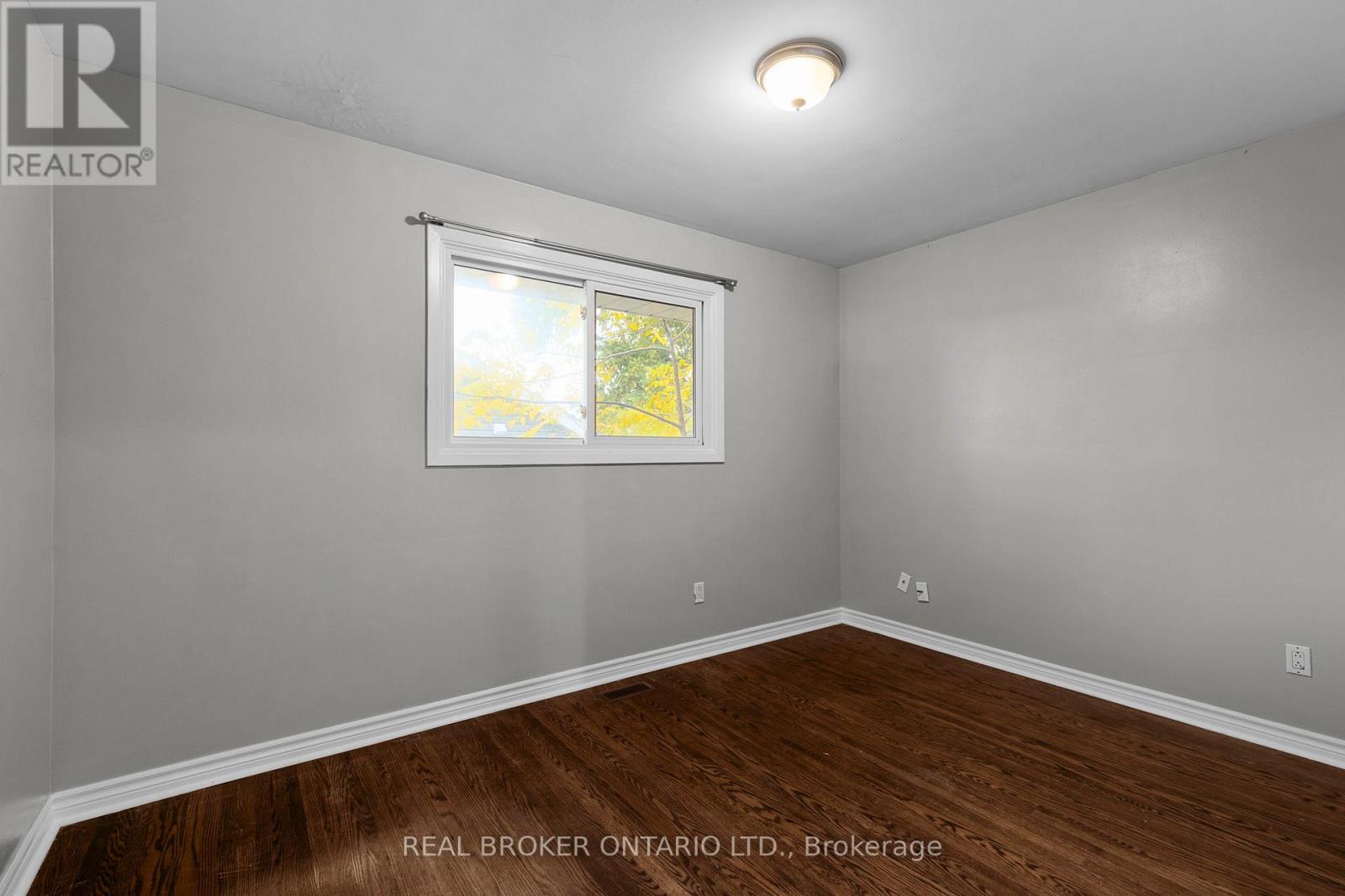 65 OTTAWAY AVENUE - 15