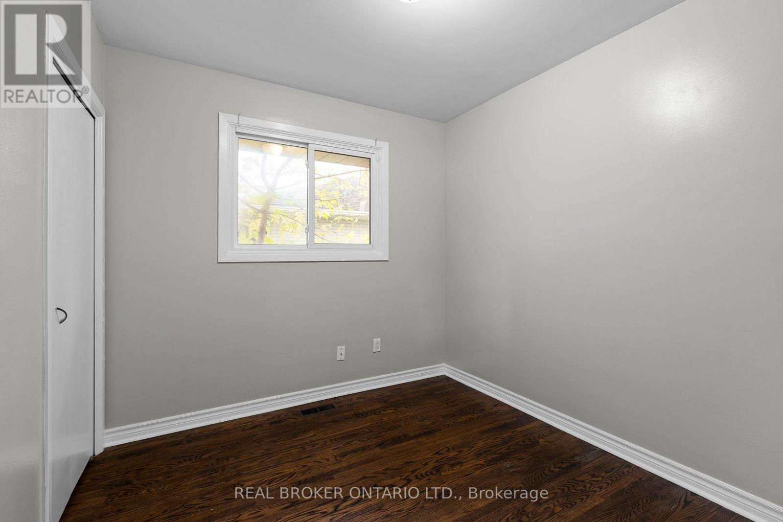 65 OTTAWAY AVENUE - 17