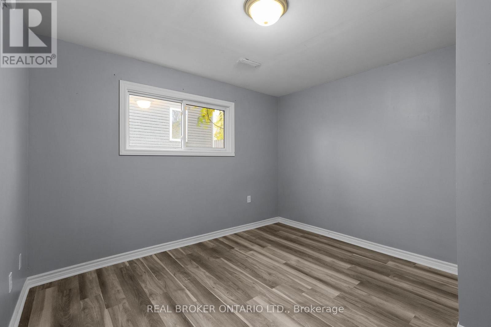 65 OTTAWAY AVENUE - 20