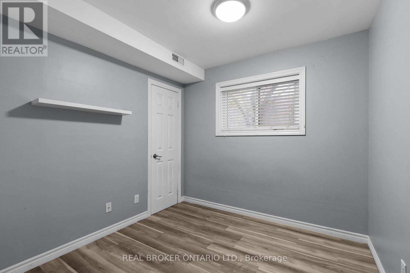 65 OTTAWAY AVENUE - 21