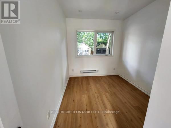 65 OTTAWAY AVENUE - 41