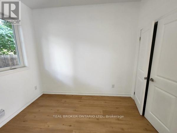 65 OTTAWAY AVENUE - 42