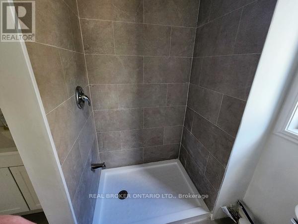 65 OTTAWAY AVENUE - 43