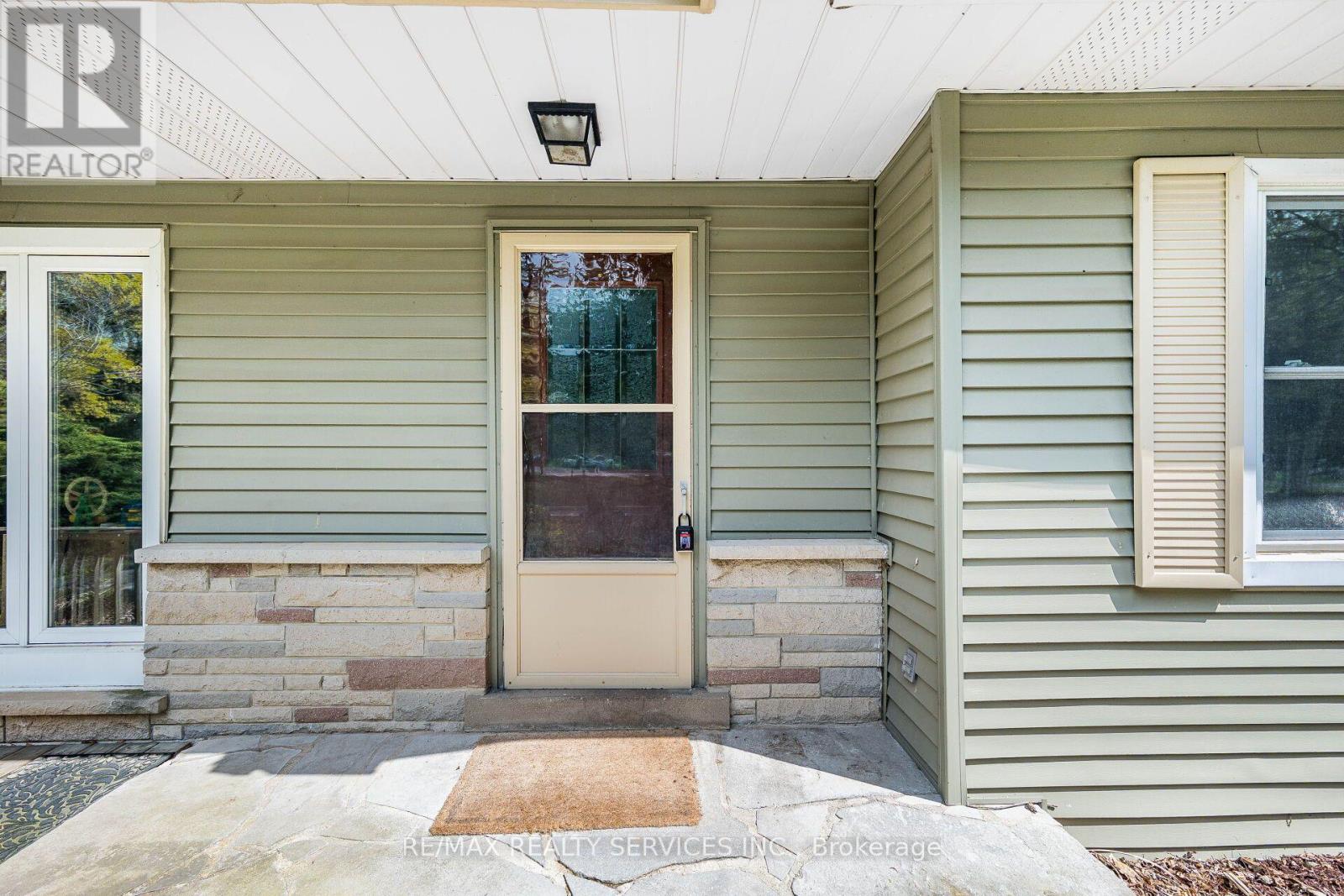 1368 2 SIDE ROAD - 11