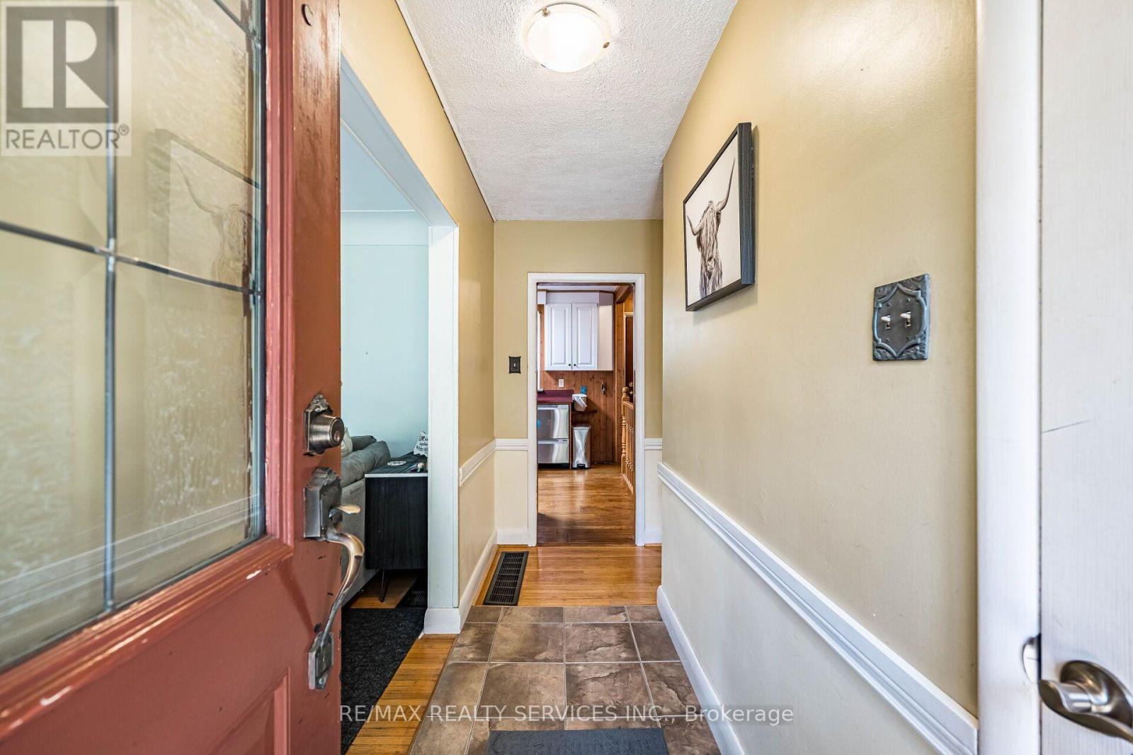 1368 2 SIDE ROAD - 12