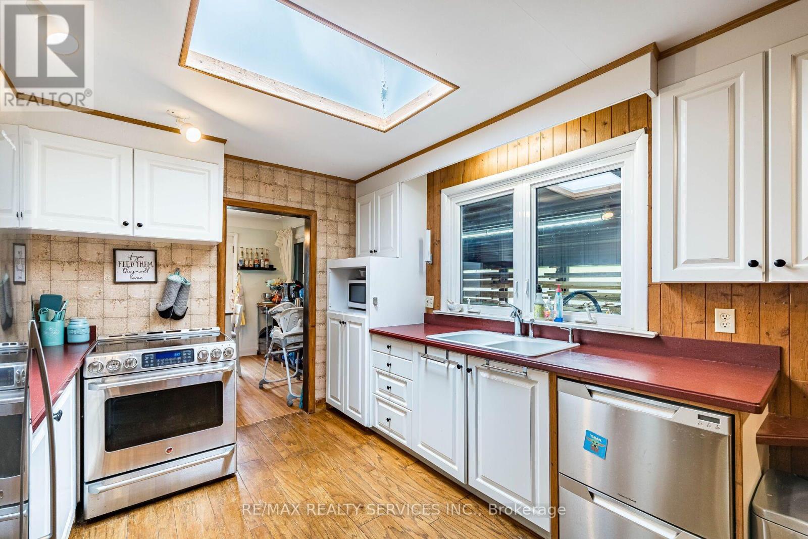1368 2 SIDE ROAD - 20