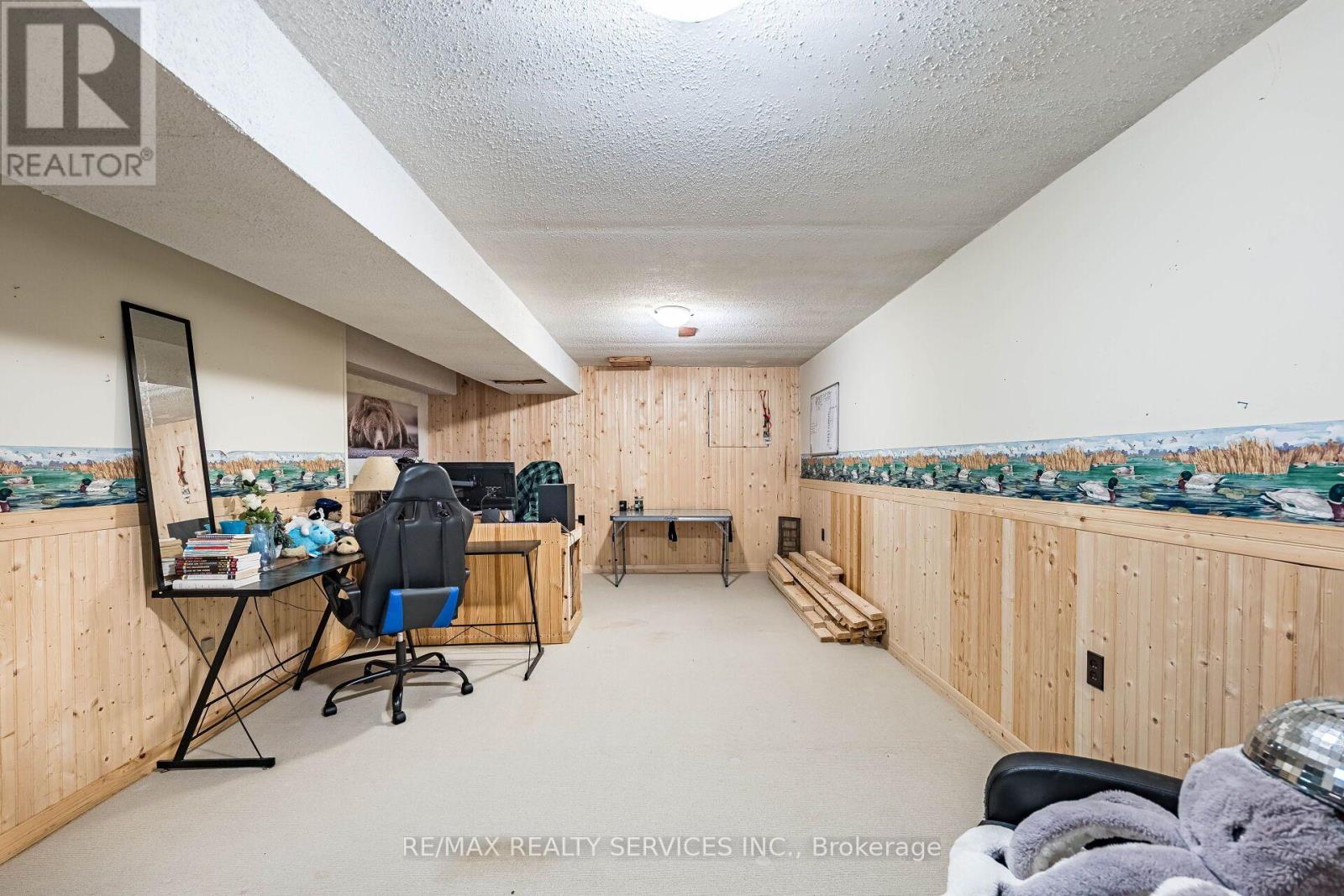 1368 2 SIDE ROAD - 31
