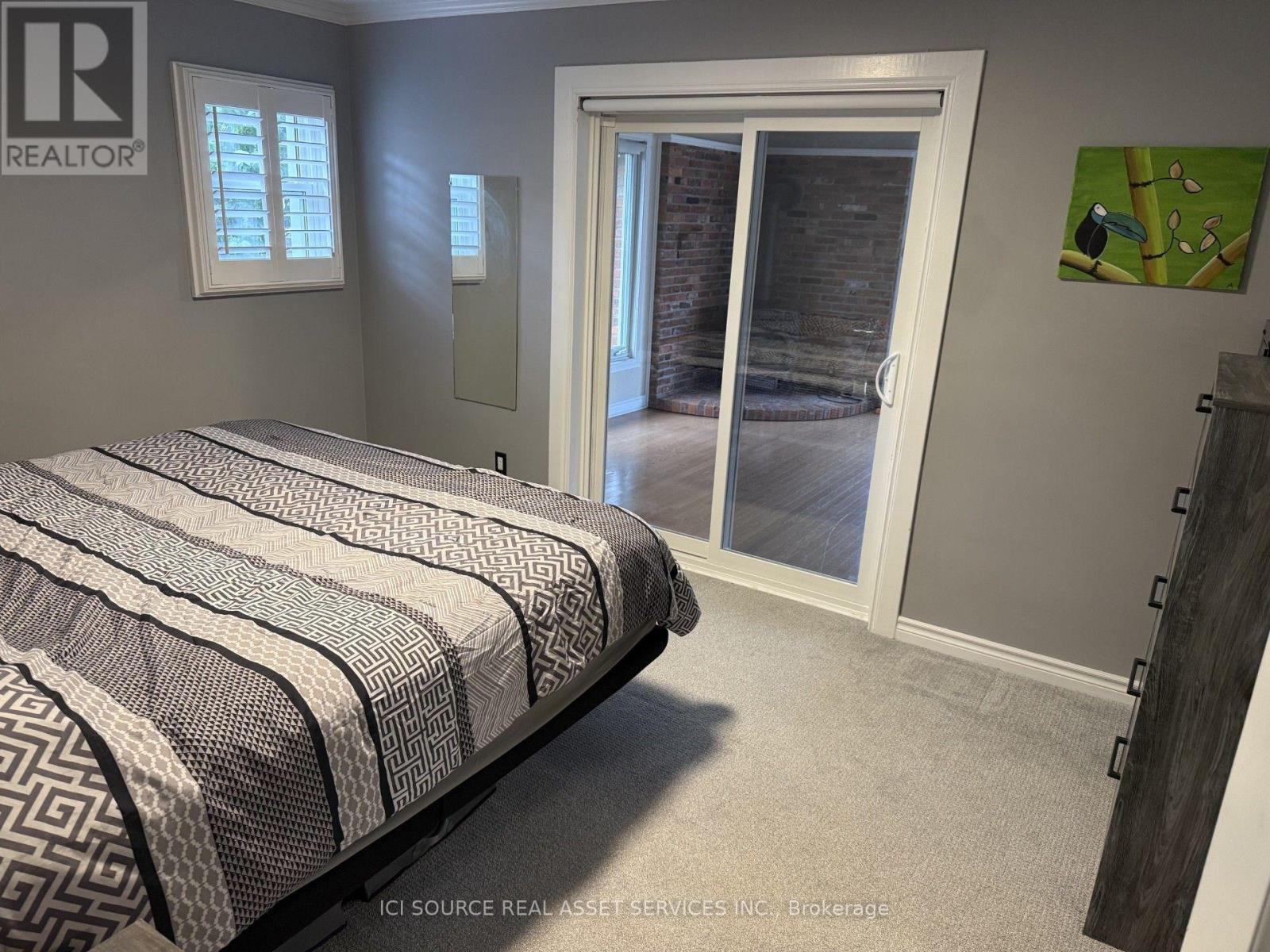 6998 GLENGOWAN CRESCENT - 9