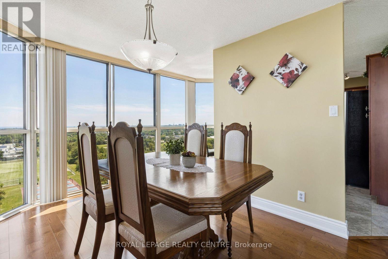 #1006 880 DUNDAS STREET W - 10