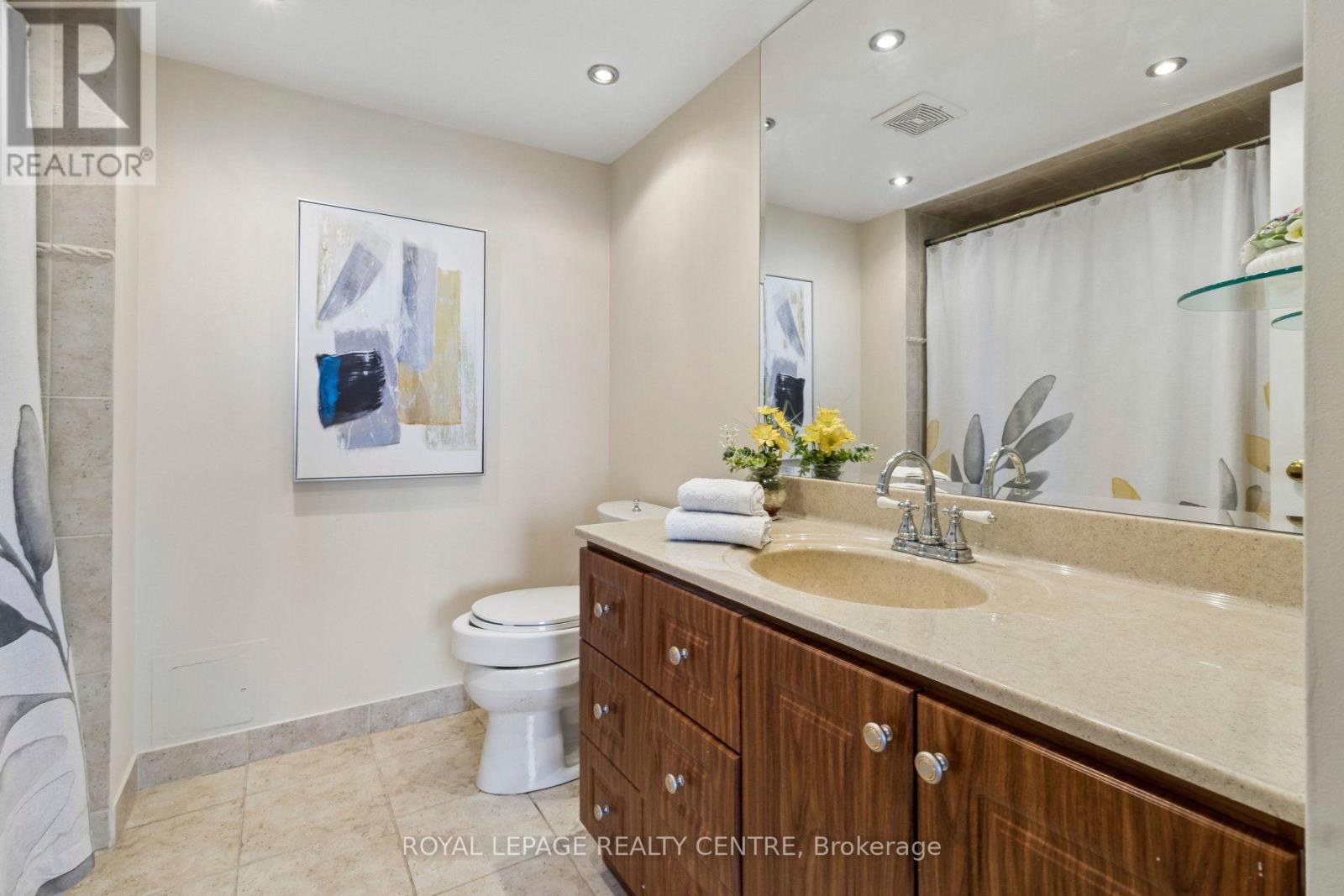 #1006 880 DUNDAS STREET W - 21