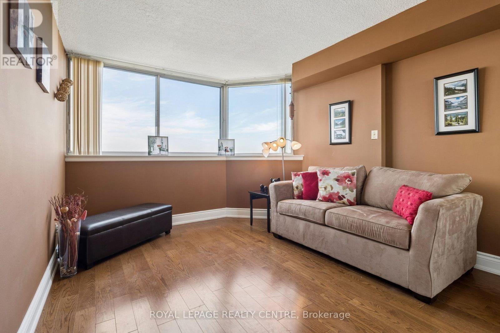 #1006 880 DUNDAS STREET W - 22