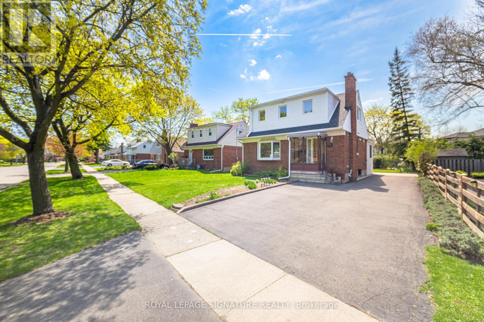 18 ERLESMERE AVENUE - 1