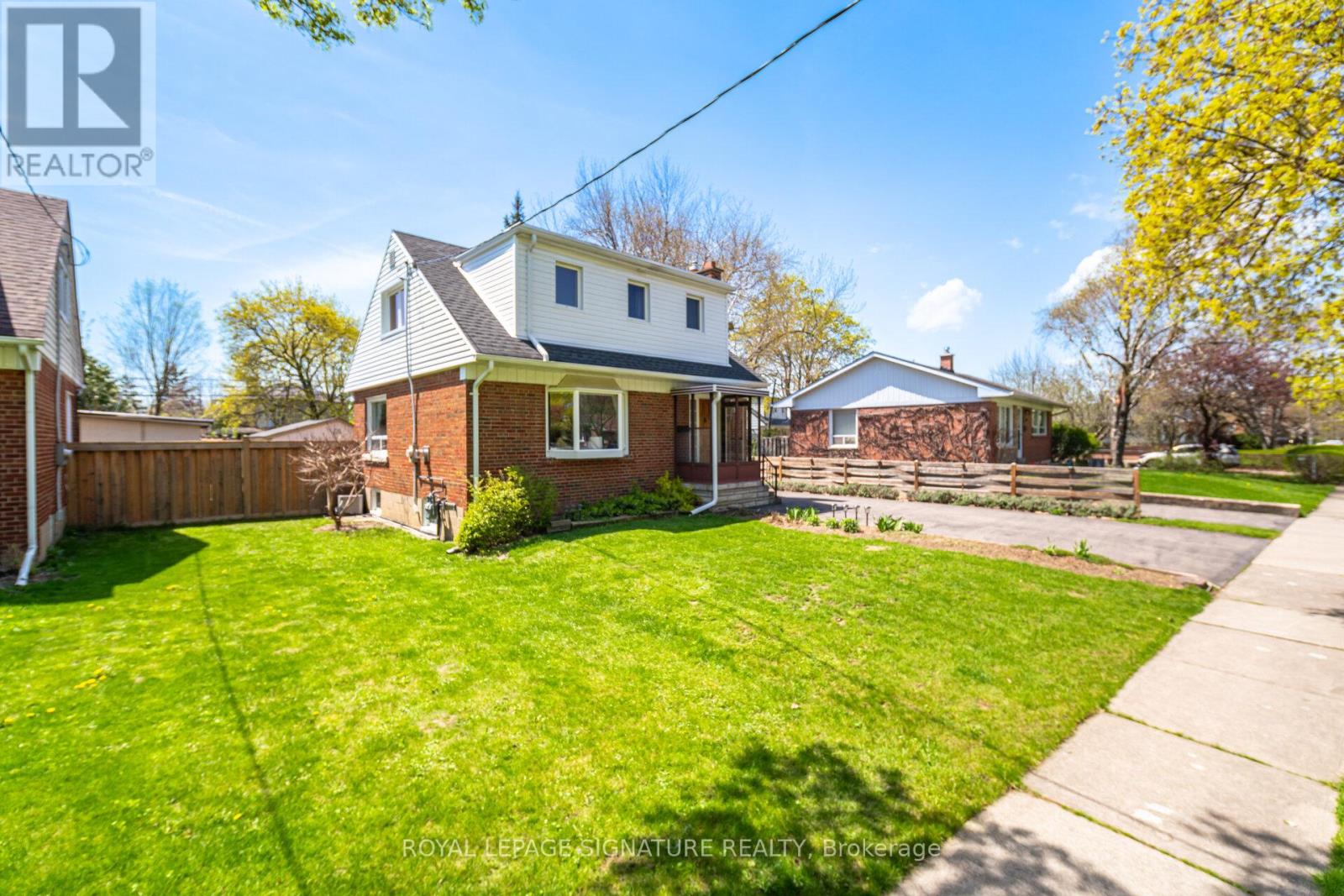 18 ERLESMERE AVENUE - 2