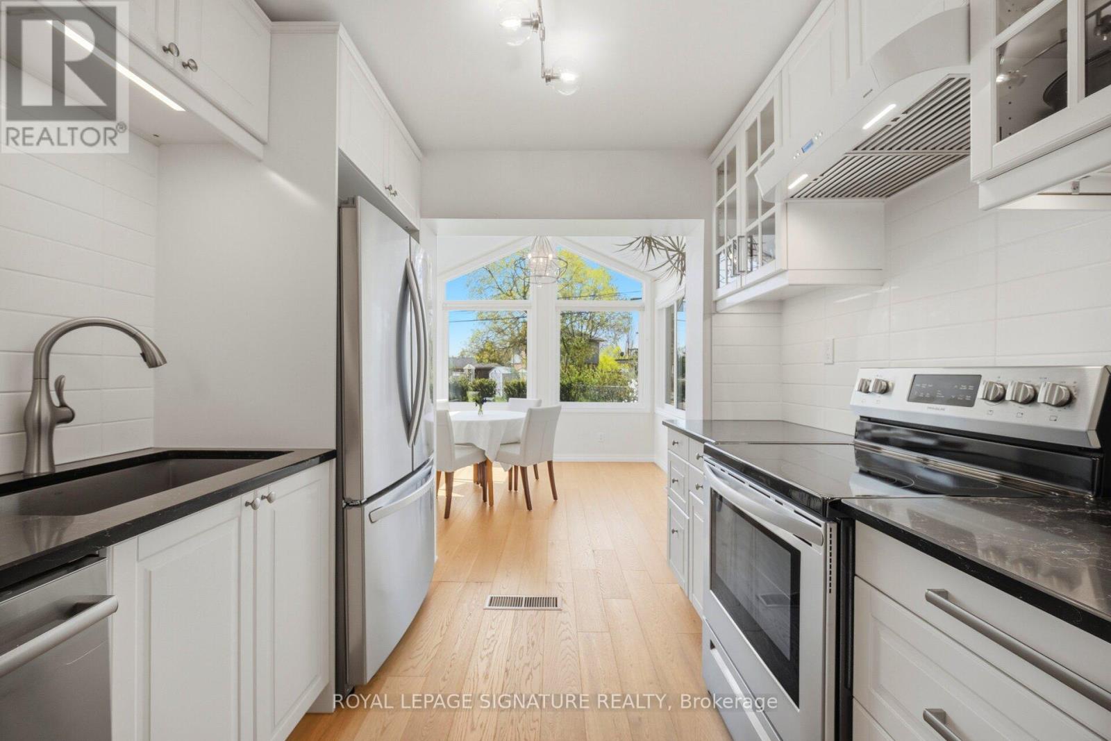 18 ERLESMERE AVENUE - 4