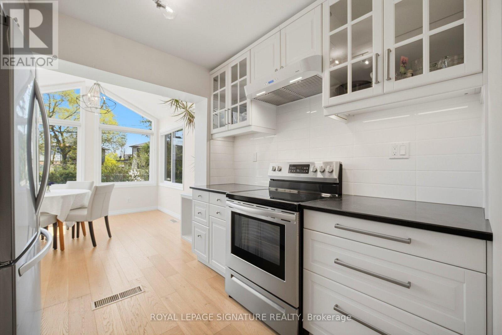 18 ERLESMERE AVENUE - 6