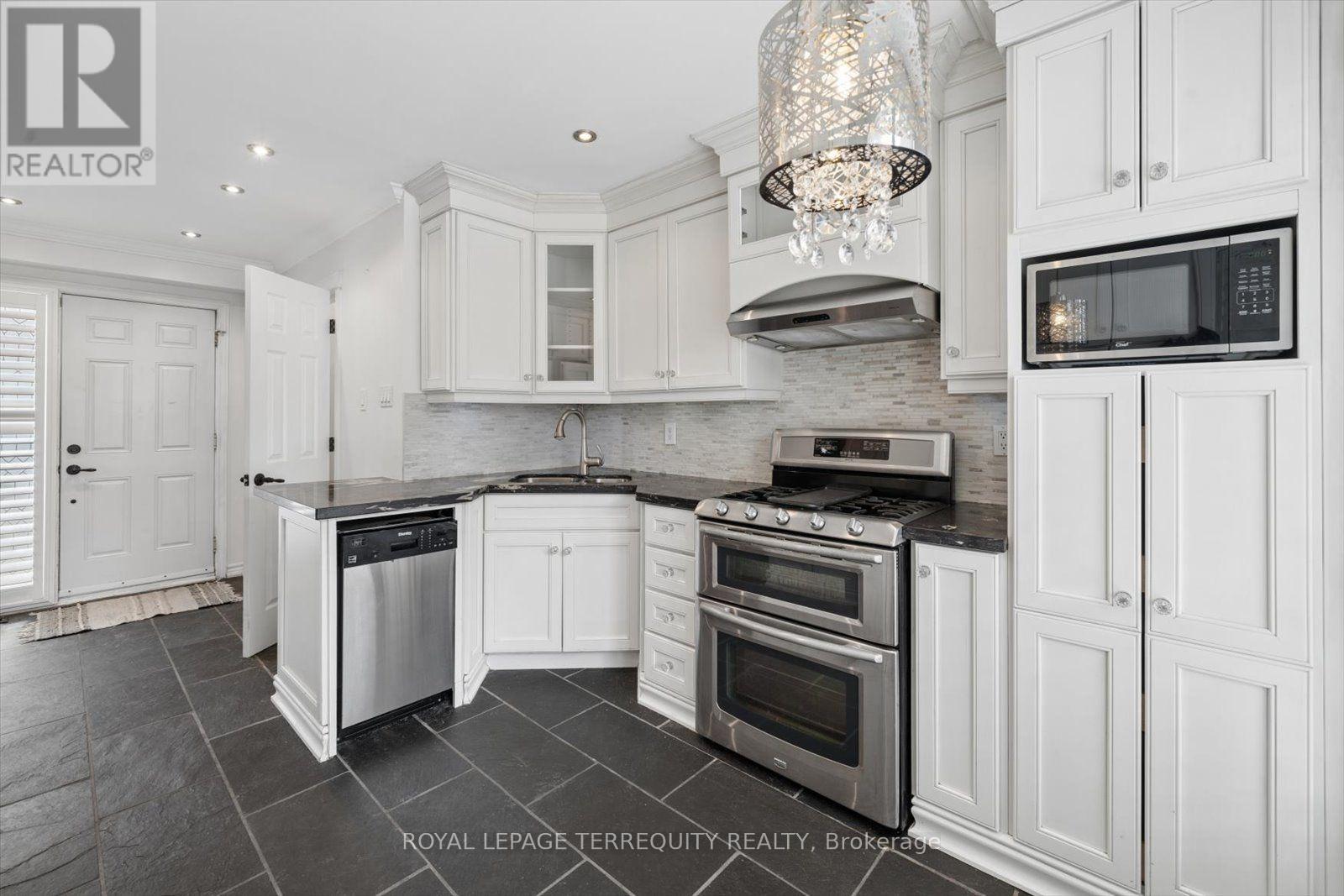1825 HYDE MILL CRESCENT - Image 10
