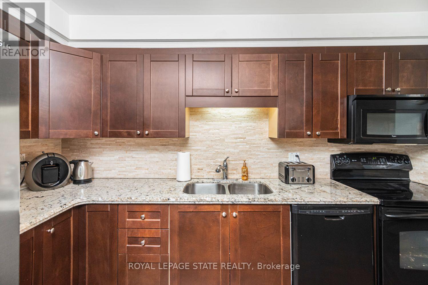 #22 255 MOUNT ALBION ROAD - 18