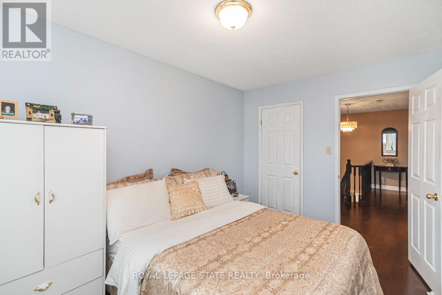 #22 255 MOUNT ALBION ROAD - 24