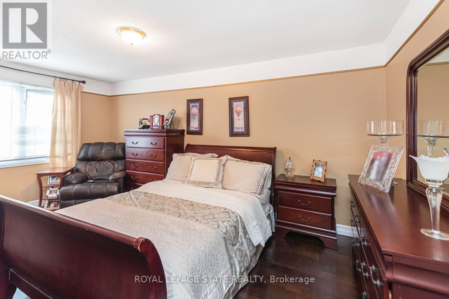 #22 255 MOUNT ALBION ROAD - 30
