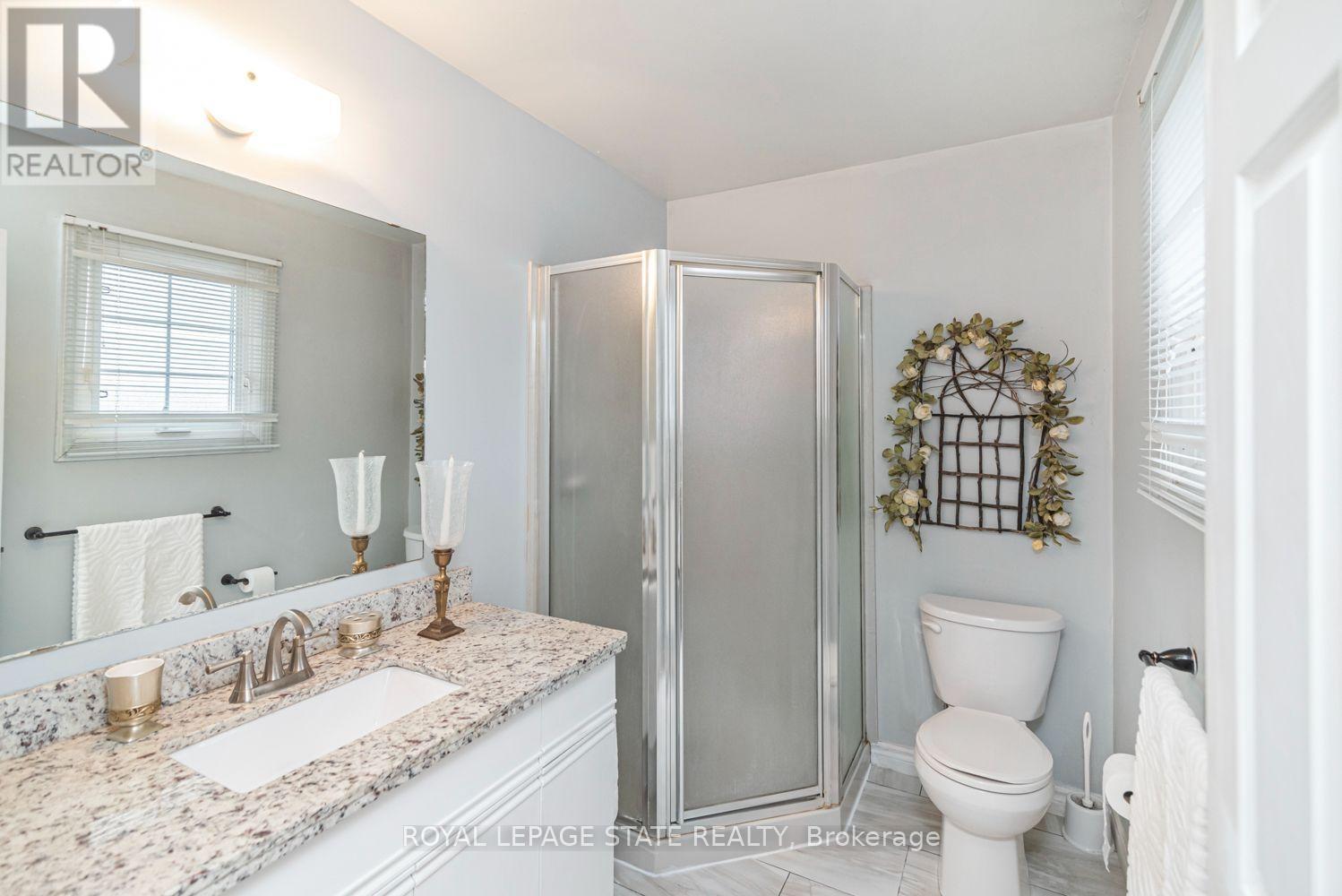 #22 255 MOUNT ALBION ROAD - 32