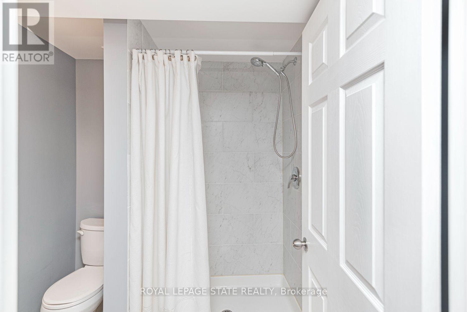 #22 255 MOUNT ALBION ROAD - 37
