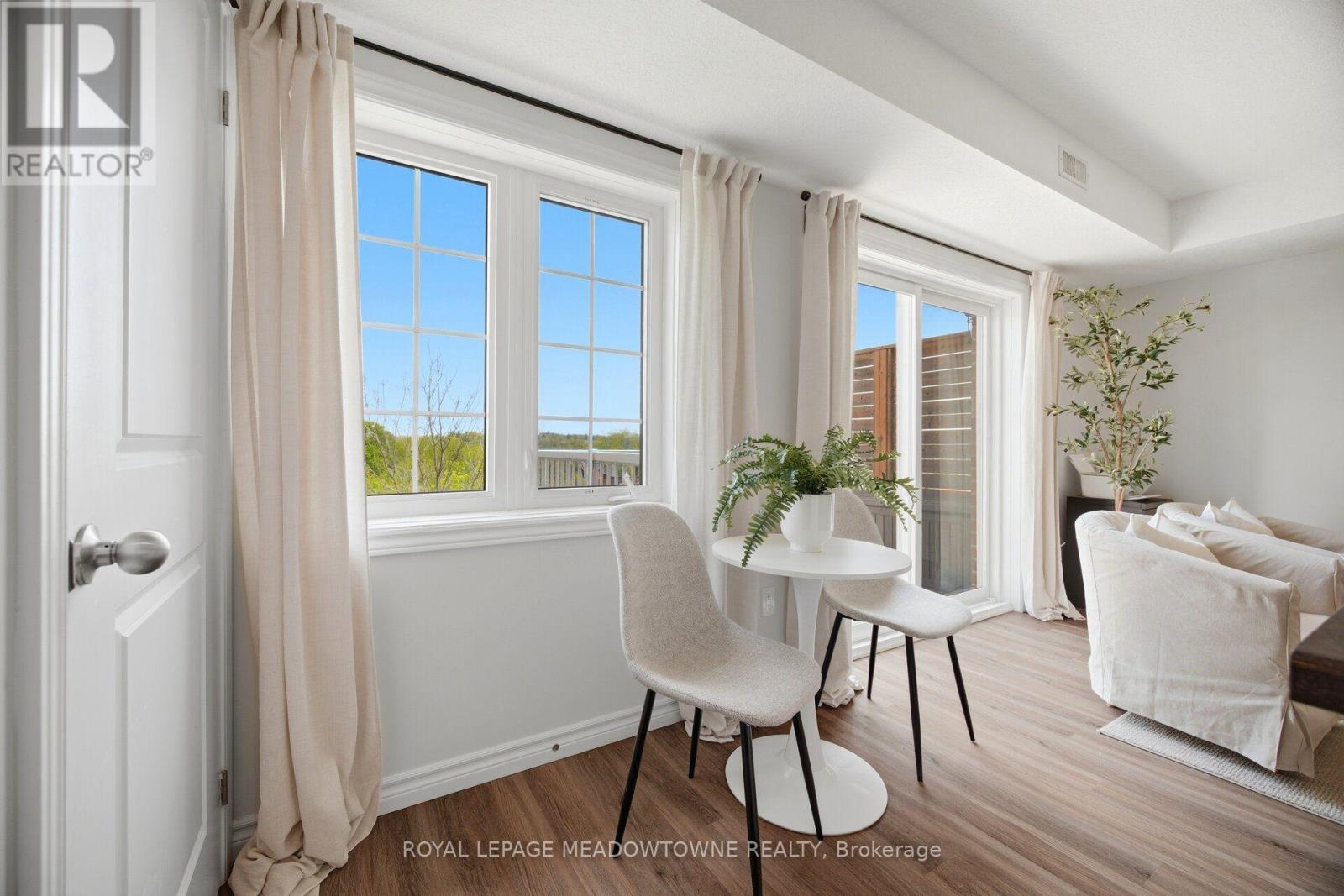#207 7 CITYVIEW DRIVE S - 13