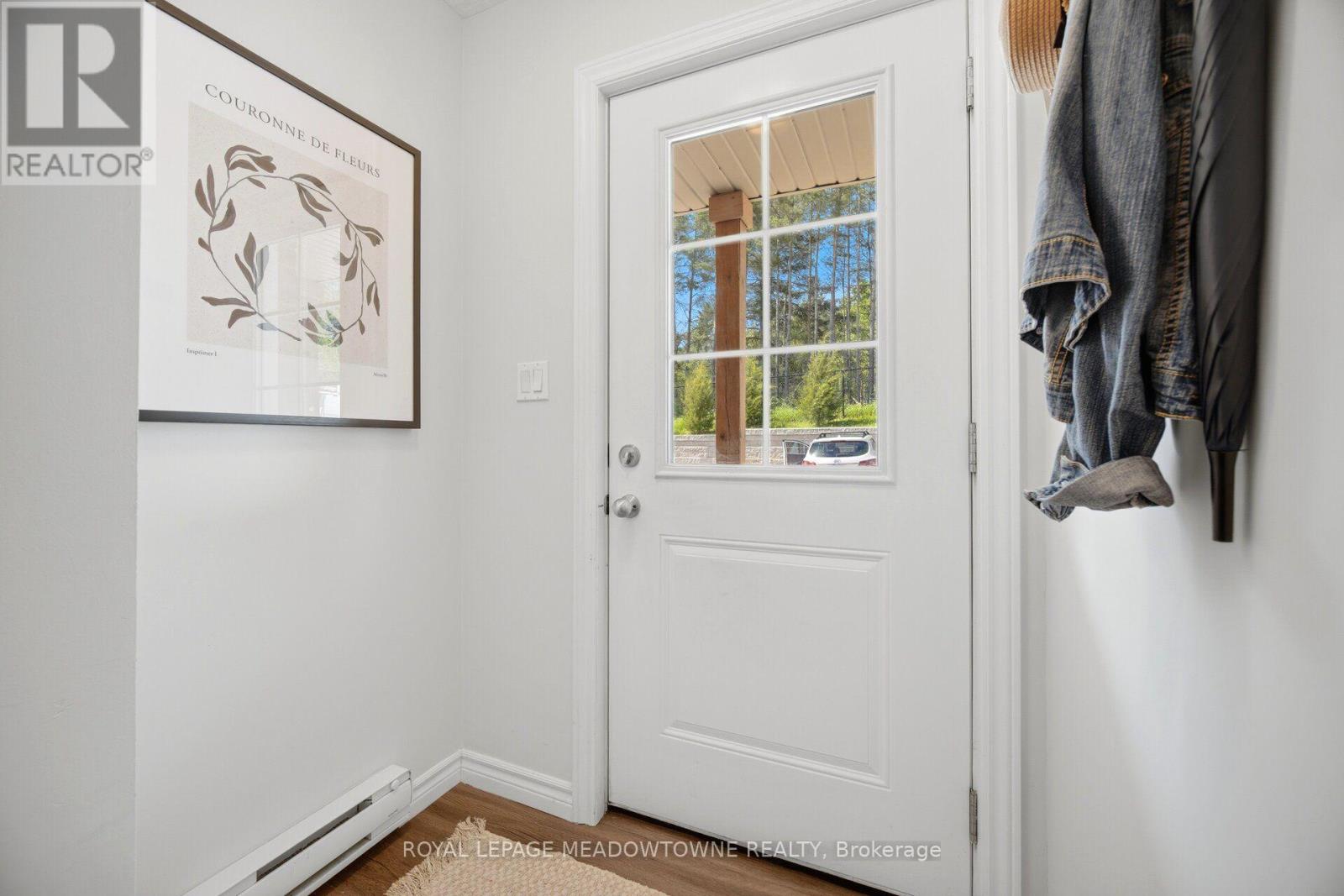 #207 7 CITYVIEW DRIVE S - 47