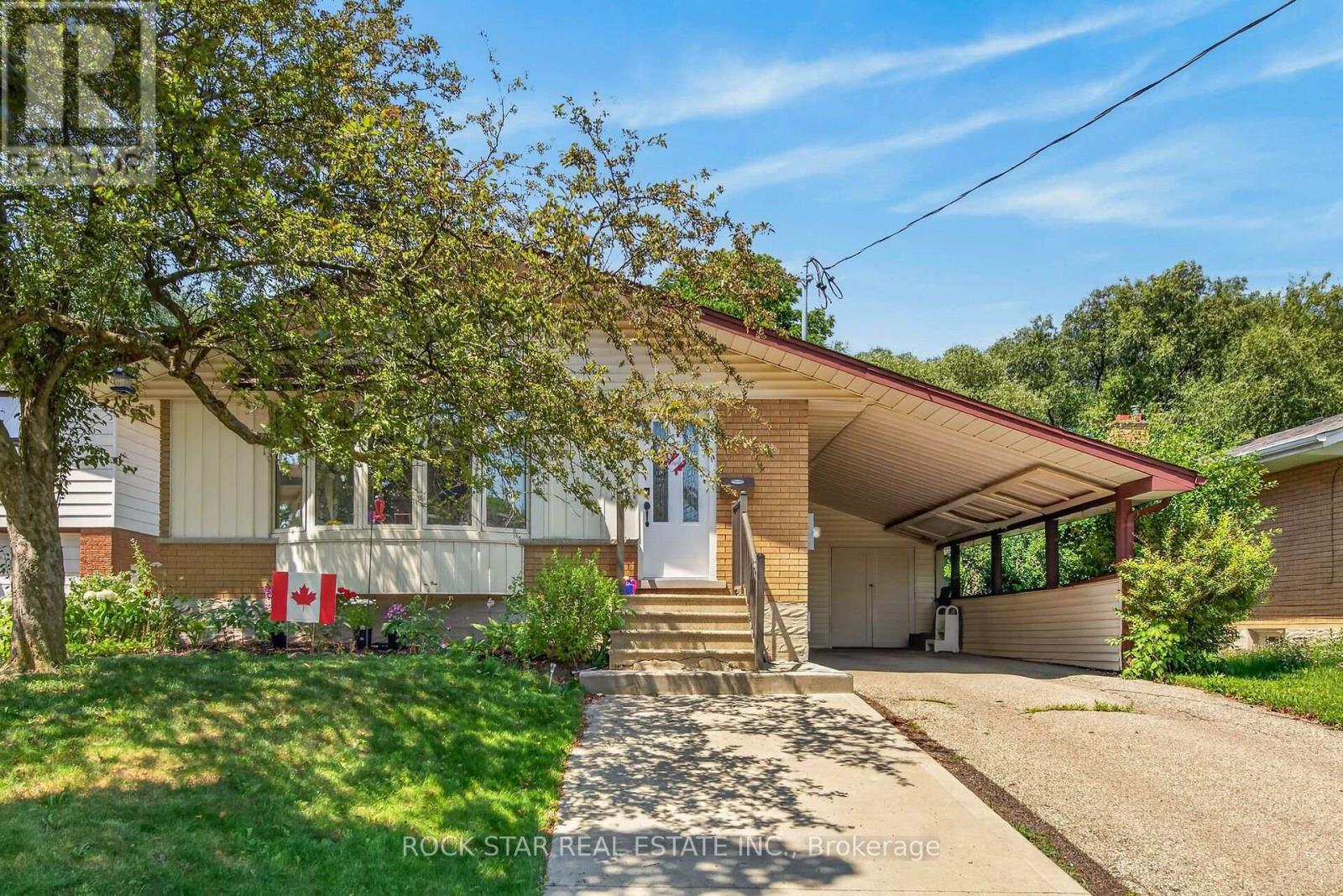 33 RUSKVIEW ROAD - 1