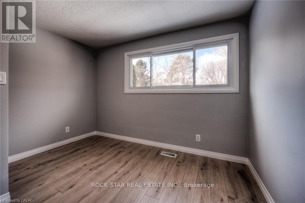 33 RUSKVIEW ROAD - 13
