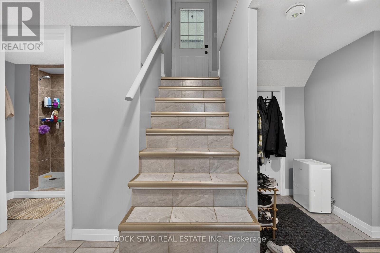 33 RUSKVIEW ROAD - 21