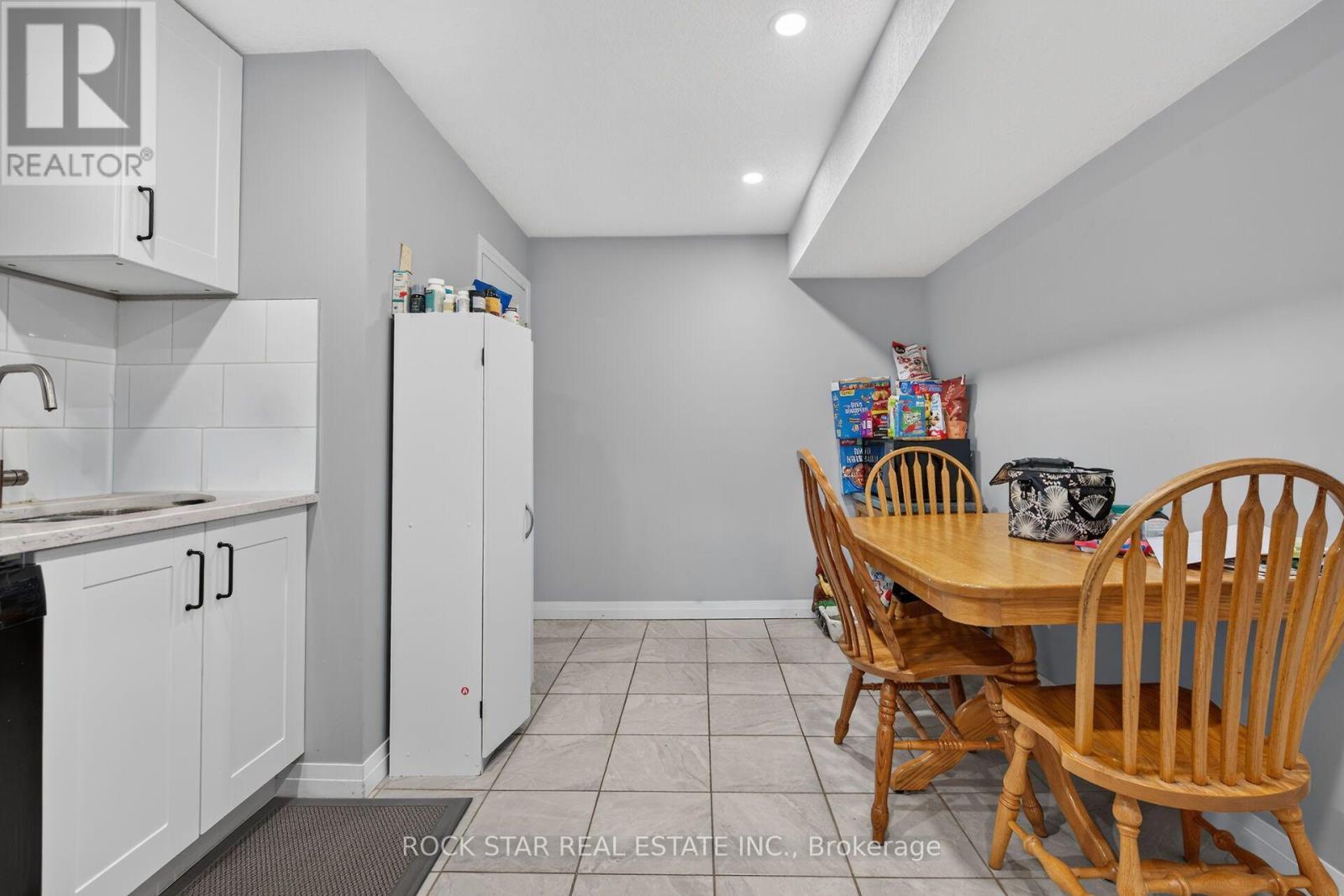 33 RUSKVIEW ROAD - 27