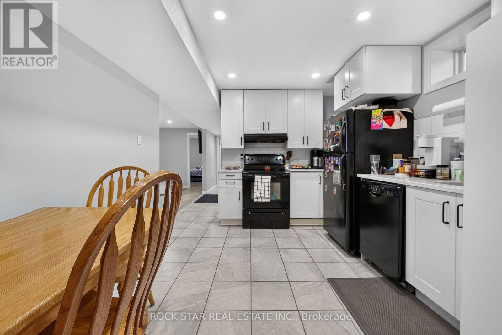 33 RUSKVIEW ROAD - 28
