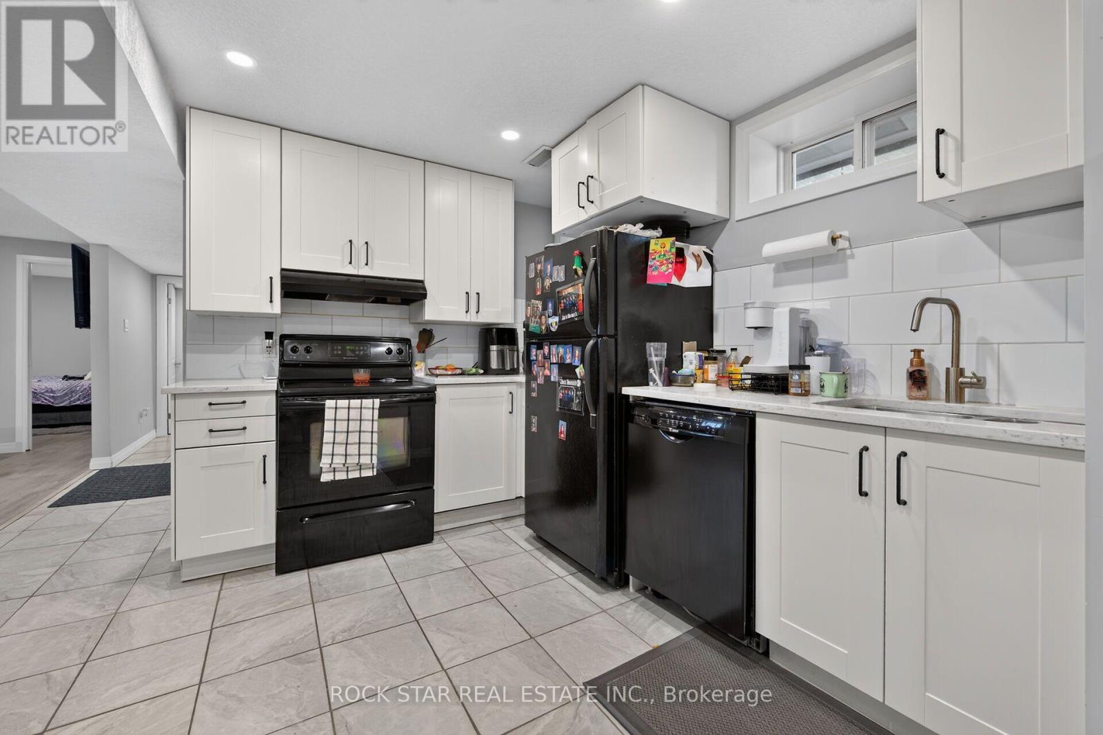 33 RUSKVIEW ROAD - 29
