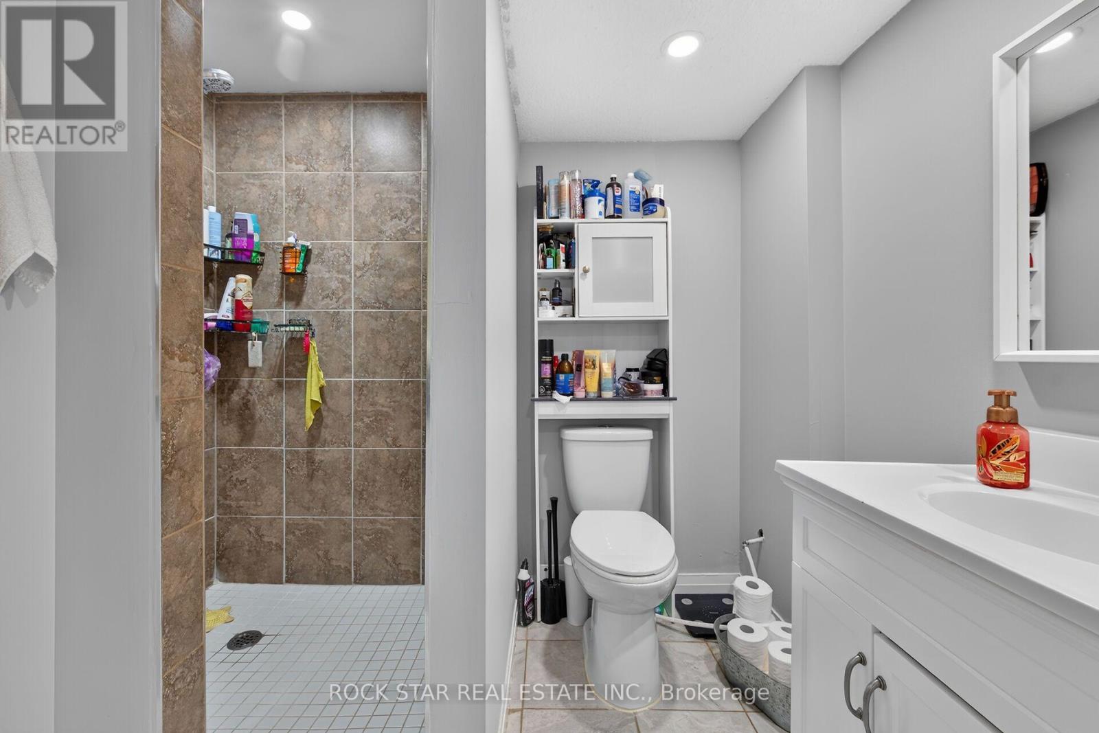 33 RUSKVIEW ROAD - 30