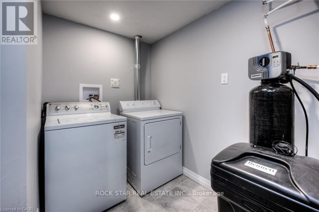33 RUSKVIEW ROAD - 33