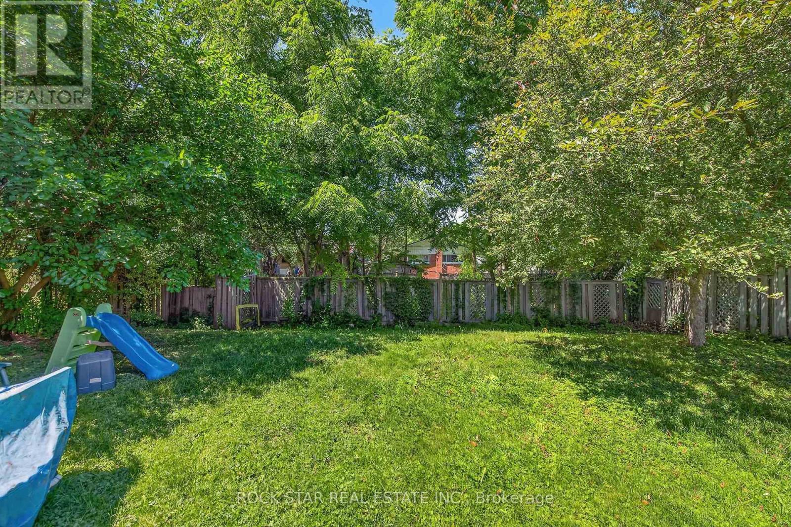 33 RUSKVIEW ROAD - 36