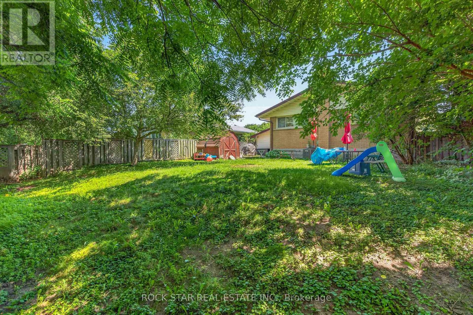33 RUSKVIEW ROAD - 38